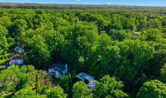 7502 NEVIS Rd, Bethesda, MD 20817
