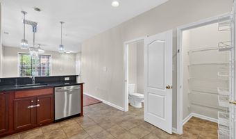 42563 HIGHGATE Ter, Brambleton, VA 20148