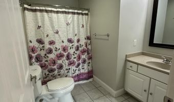 528 Vanderbilt Ave, Bayville, NJ 08721