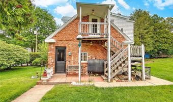 3 Waumsett Ave, Cumberland, RI 02864