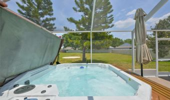 7318 GUILFORD PINE Ln, Apollo Beach, FL 33572