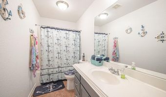 916 B Bronstad Dr, Andrews, TX 79714