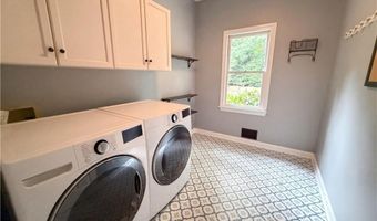 931 Sundew Dr, Alpharetta, GA 30005