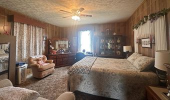 1018 W 1st St, Bicknell, IN 47512
