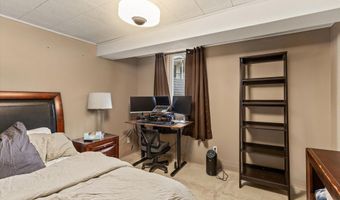 818 Northwestern Ave, Ames, IA 50010