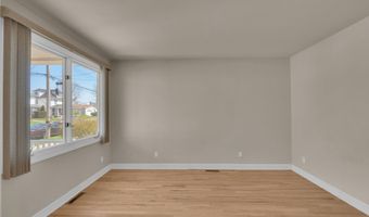 827 13th Ave, Belmar, NJ 07719