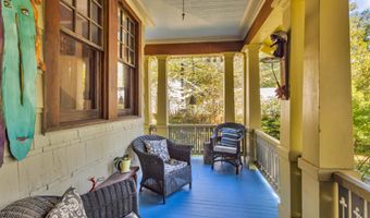 119 Washington St, Bay St. Louis, MS 39520