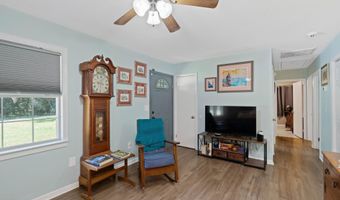 1 Country Manor Rd, Beaufort, SC 29906