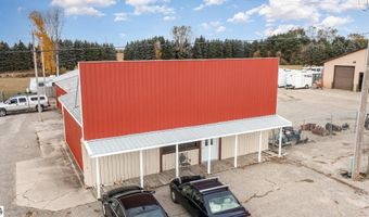 2324 W Monroe Rd, Alma, MI 48801