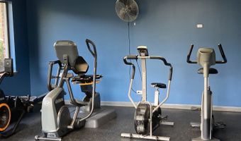 1127 S Old Wilke Rd 101, Arlington Heights, IL 60005