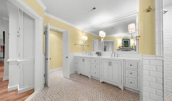 25733 River Dr, Franklin, MI 48025