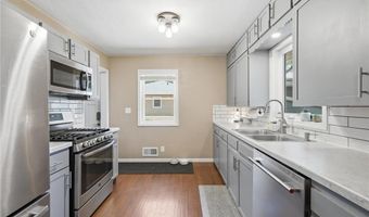1204 Columbus Ave, Albert Lea, MN 56007