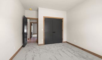 5728 W SPENCER St, Appleton, WI 54914