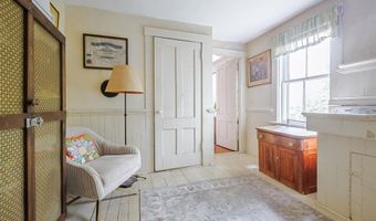 16 Francestown Rd, Bennington, NH 03442
