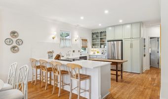 1711 Duke St, Beaufort, SC 29902