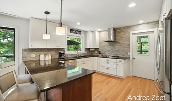 8300 Arapaho Trl SE, Alto, MI 49302