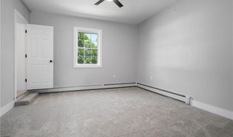 1008 Toll Gate Rd, Warwick, RI 02886