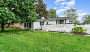 1027 W Superior St, Alma, MI 48801
