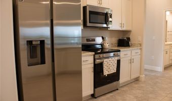 4019 TULLAMORE Ln, Auburndale, FL 33823