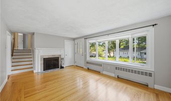 33 Shirley Dr, Cumberland, RI 02864