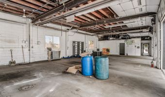1712 S Wayne Ave, Auburn, IN 46706