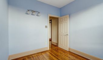 13 W 27TH St, Bayonne, NJ 07002