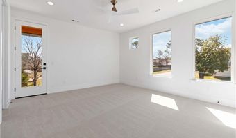 727 NE 2nd St, Bentonville, AR 72712