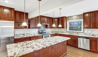 6408 MARYVIEW St, Alexandria, VA 22310