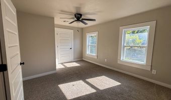215 E Jackson Ave, McAlester, OK 74501