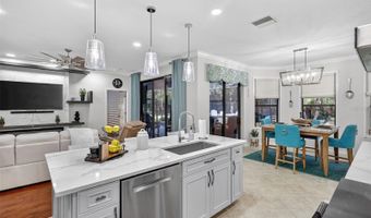 145 SILVER FALLS Dr, Apollo Beach, FL 33572