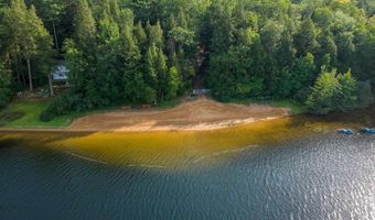 6 Davis Dr, Barnstead, NH 03225