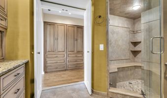 99 Holly Ln, Bayville, NJ 08721