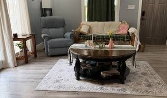 213 M St, Aurora, NE 68818