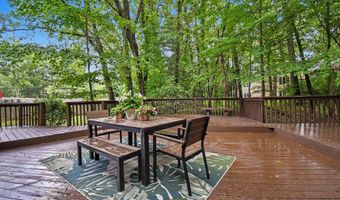 7606 Leyton Dr SE, Ada, MI 49301