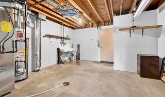 177 Wildwood Pkwy, Ballwin, MO 63011