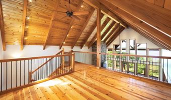 685 River Oaks Dr, Big Sandy, TN 38221