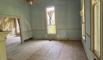 211 S Hickory St, Aberdeen, MS 39730