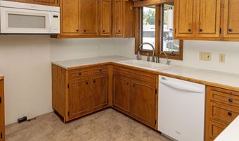 305 E 21st St, Atlantic, IA 50022