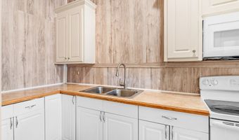 245 Atlanta St, Barnesville, GA 30204