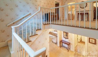 88 Bear Creek Rd, Asheville, NC 28806