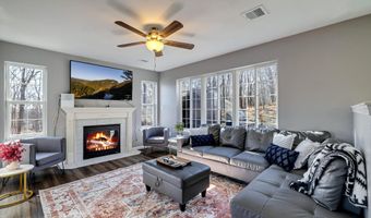 3305 Mountain Terrace Dr, Blakeslee, PA 18610
