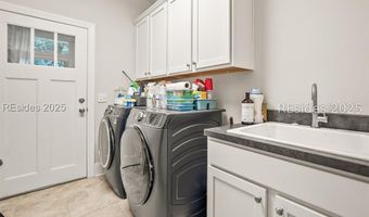 9 Bajala Dr E, Beaufort, SC 29907