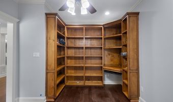 4051 Whitney Ln, Benton, AR 72019