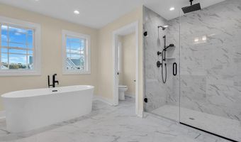 2 Potters Ct, Bayville, NJ 08721