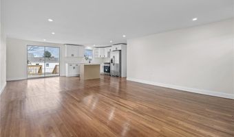 99 Salem Ave, Cranston, RI 02920