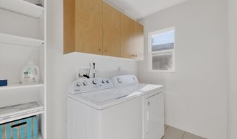 1212 Calle Del Sol NE, Albuquerque, NM 87106