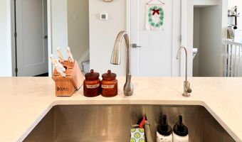 2856 RIDINGTON Rd, Ann Arbor, MI 48105