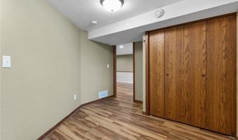 7060 145th St W, Apple Valley, MN 55124