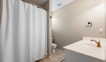 6 Hursley Ln, Bella Vista, AR 72714