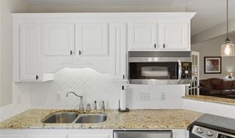 7 Brixham Ln, Bella Vista, AR 72714